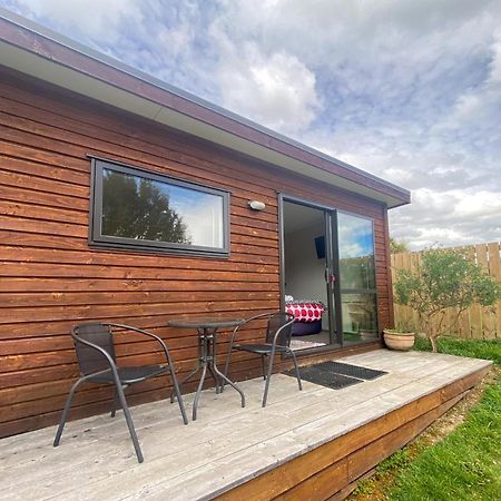 Lake Hawea Cabin With Mountain Views- Outdoor Bath! Exterior foto